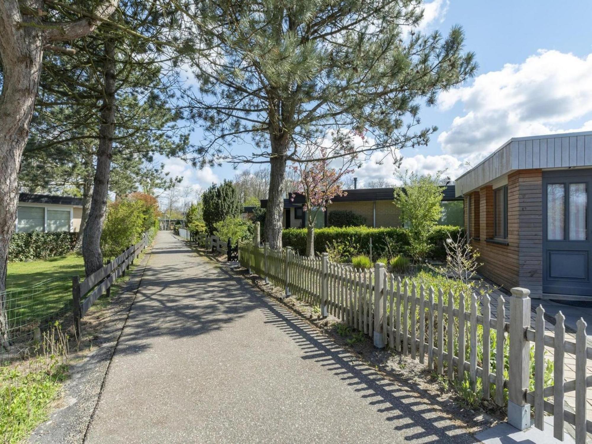 Attractive Holiday Home Close To Beach Sint Maartensvlotbrug Exterior foto